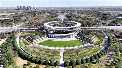 向绿而行 风华“郑”茂